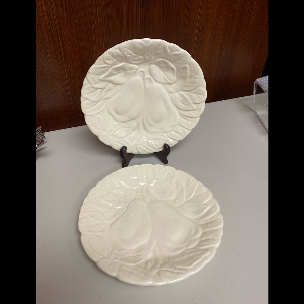 Vintage Majolica Cream Pears Pattern Plates